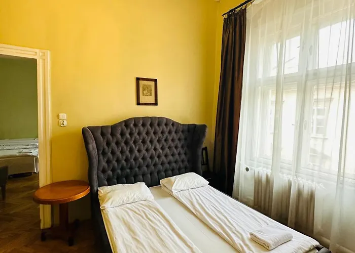 Main Market Square Apartments