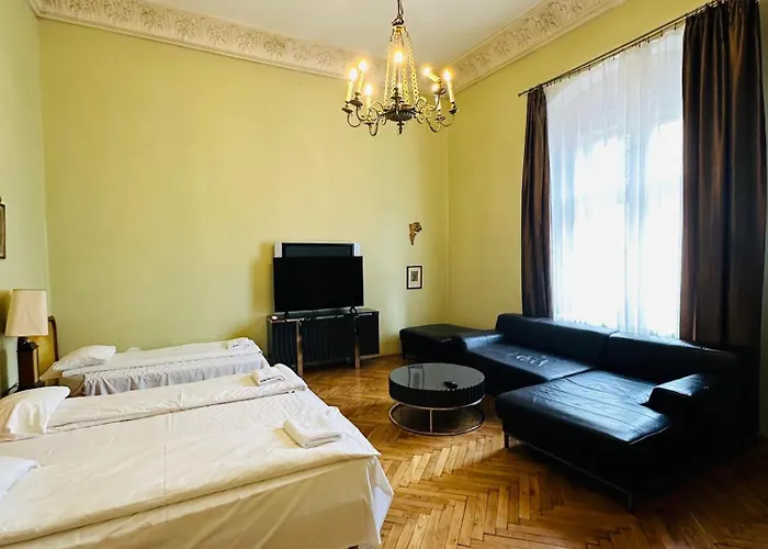 Main Market Square Apartments